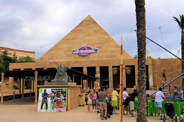 IMGP0195.JPG - Terra Mitica Theme Park' La Piramide del Terror'.