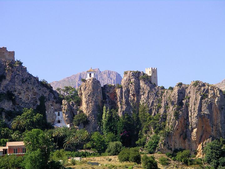 40.JPG - Veiw of Guadalest from the road as you approach