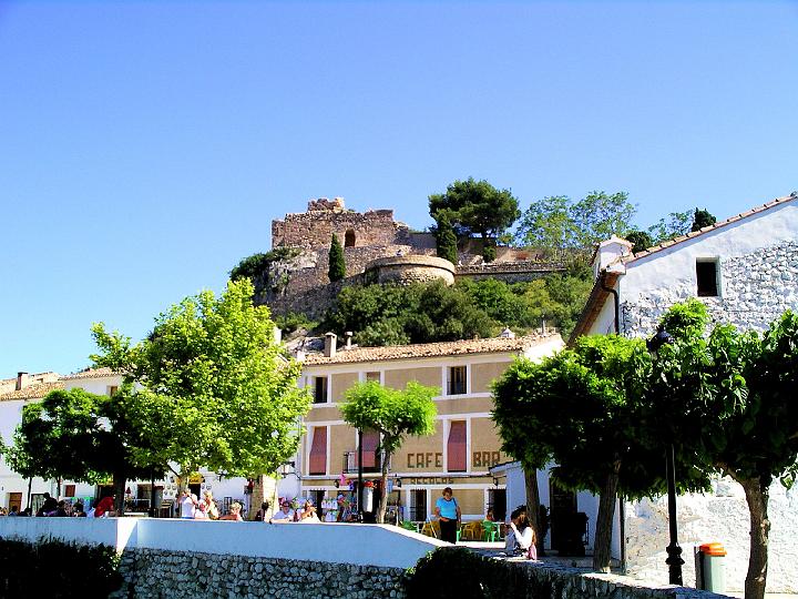 45.JPG - Guadalest Village is a hidden gem, easily missed if you didn't know it was there.